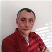 Profesor de teatro en imparte clases de Teatro y Dramaturgia